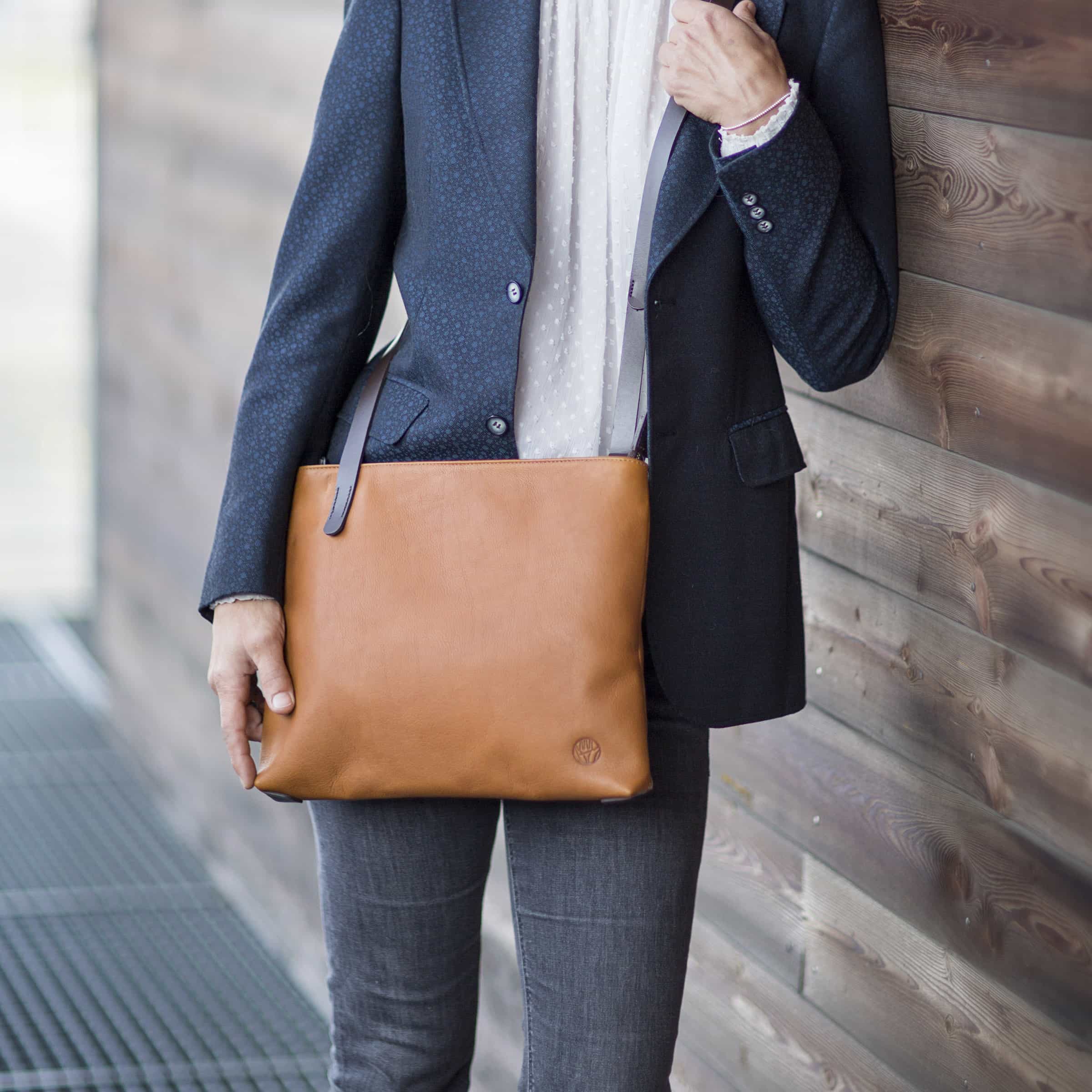 Chaza Shoulder Bag medium