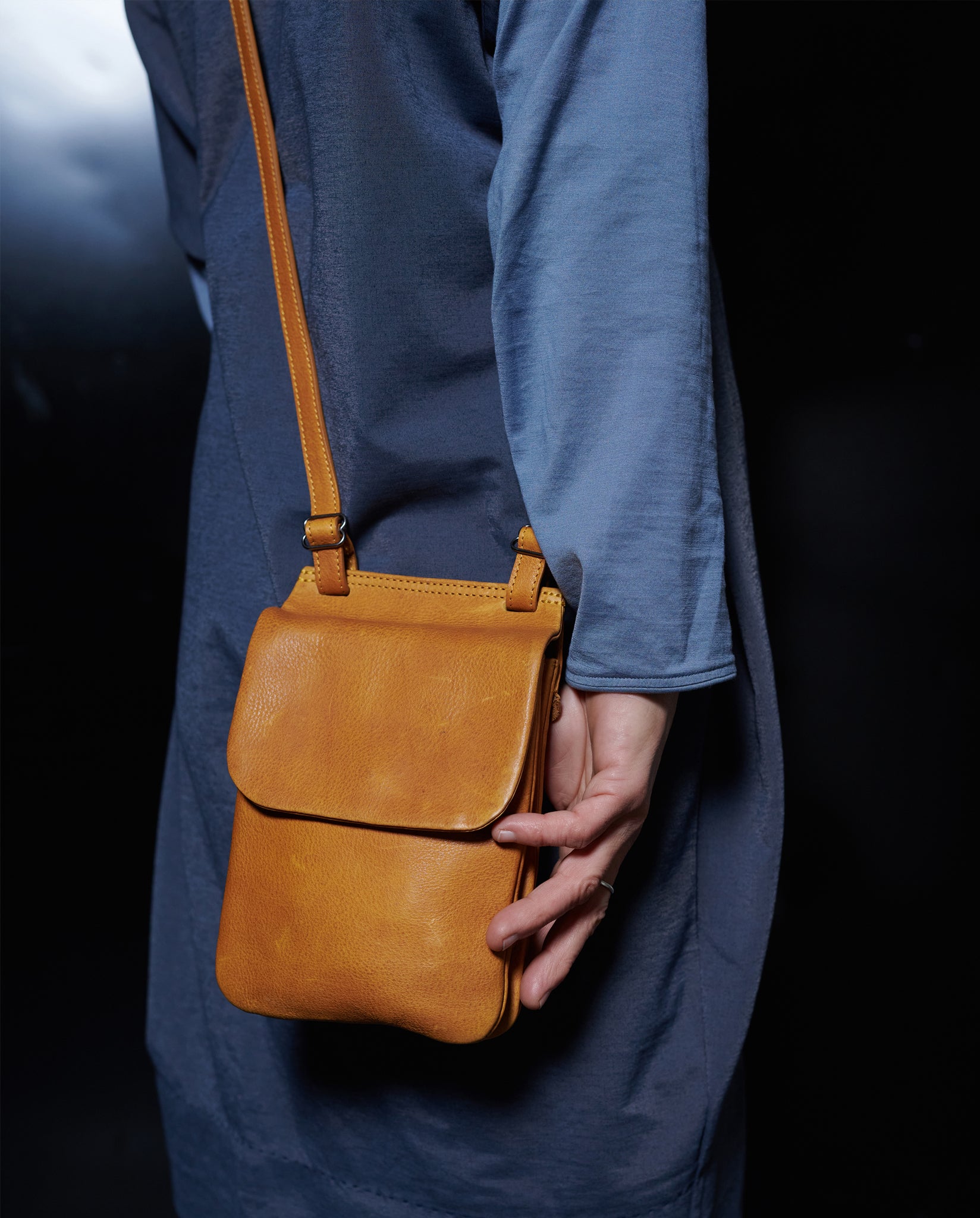 Chacoral smooth Shoulder Bag small