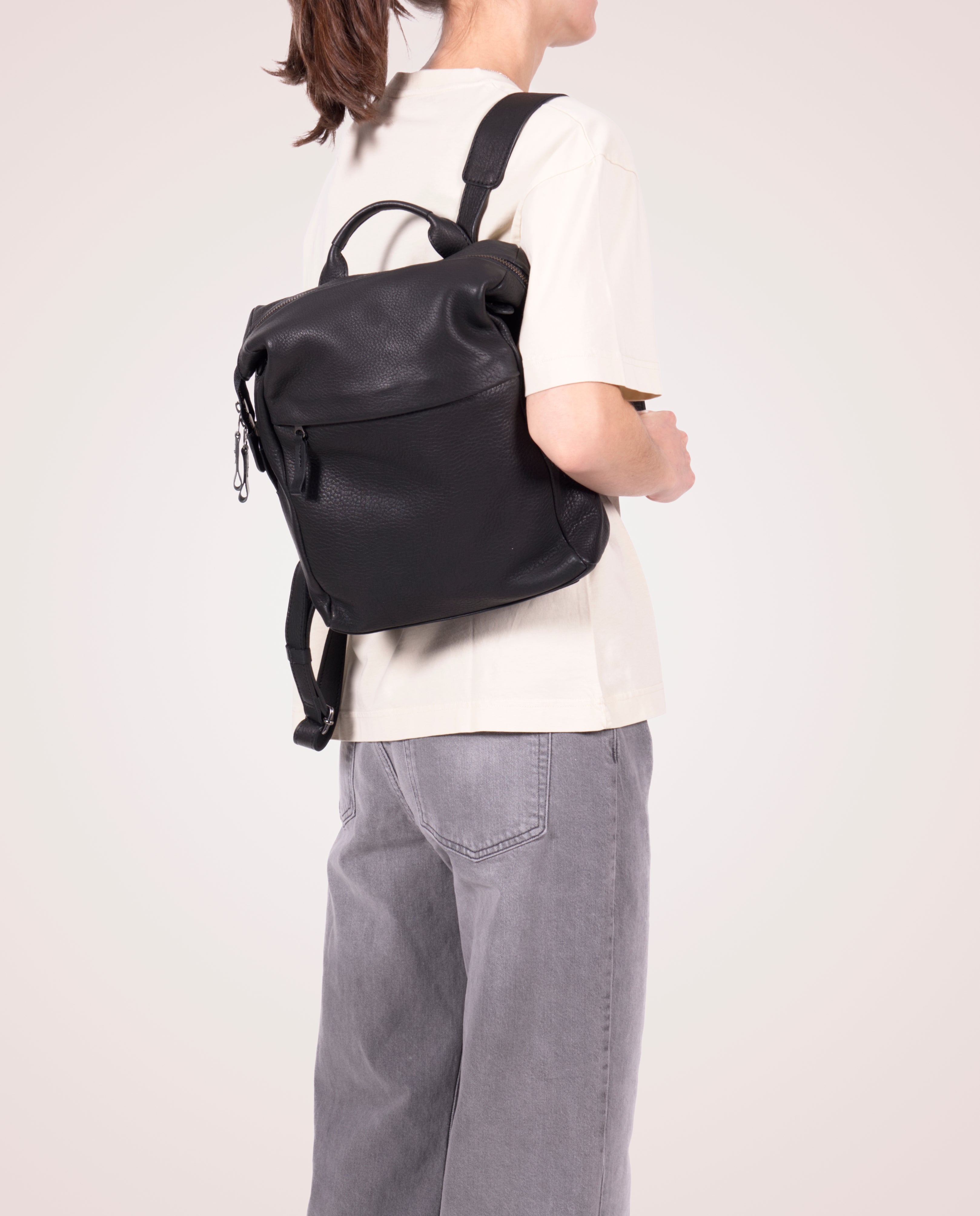 Scraper backpack small