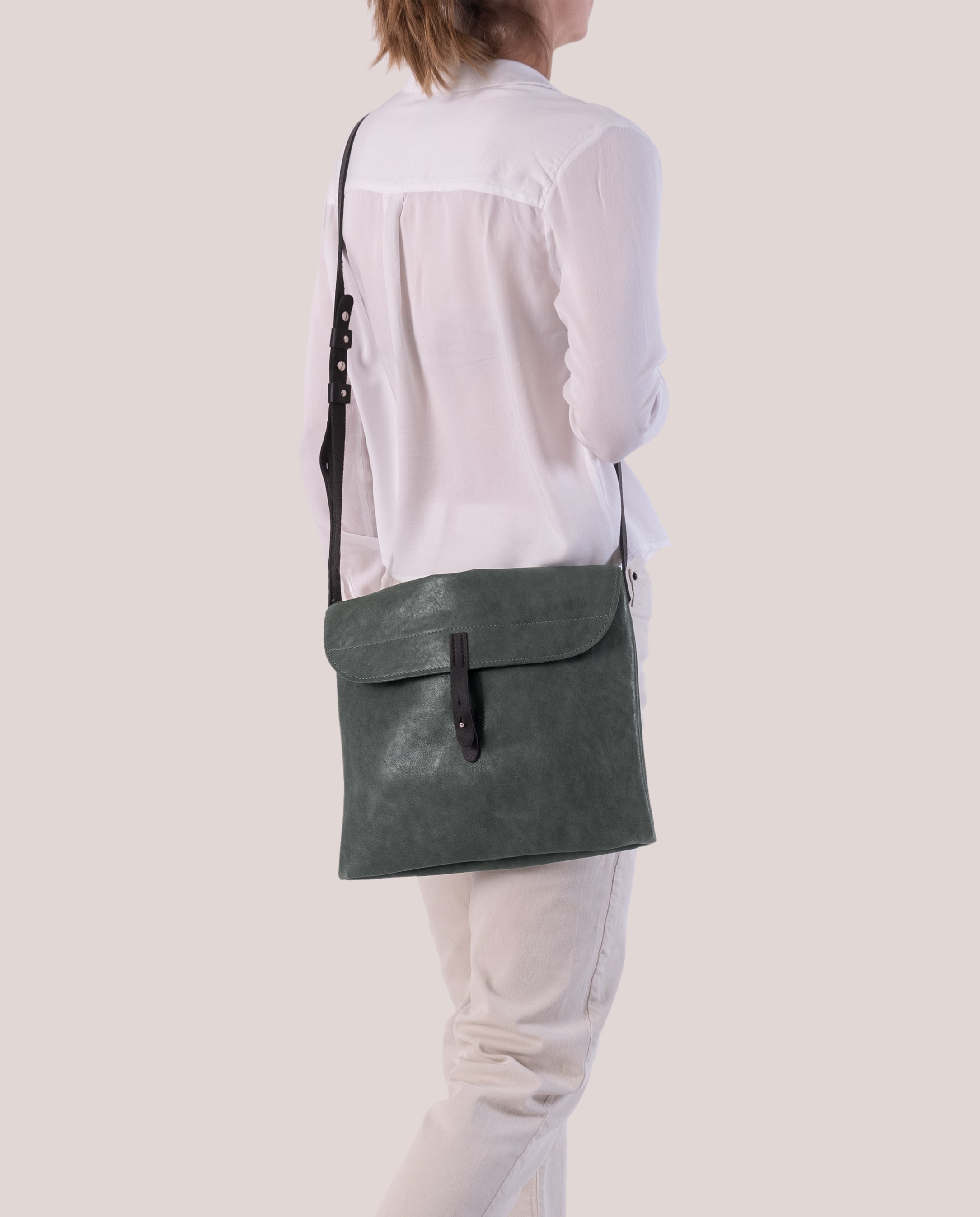 Nabuku messenger bag