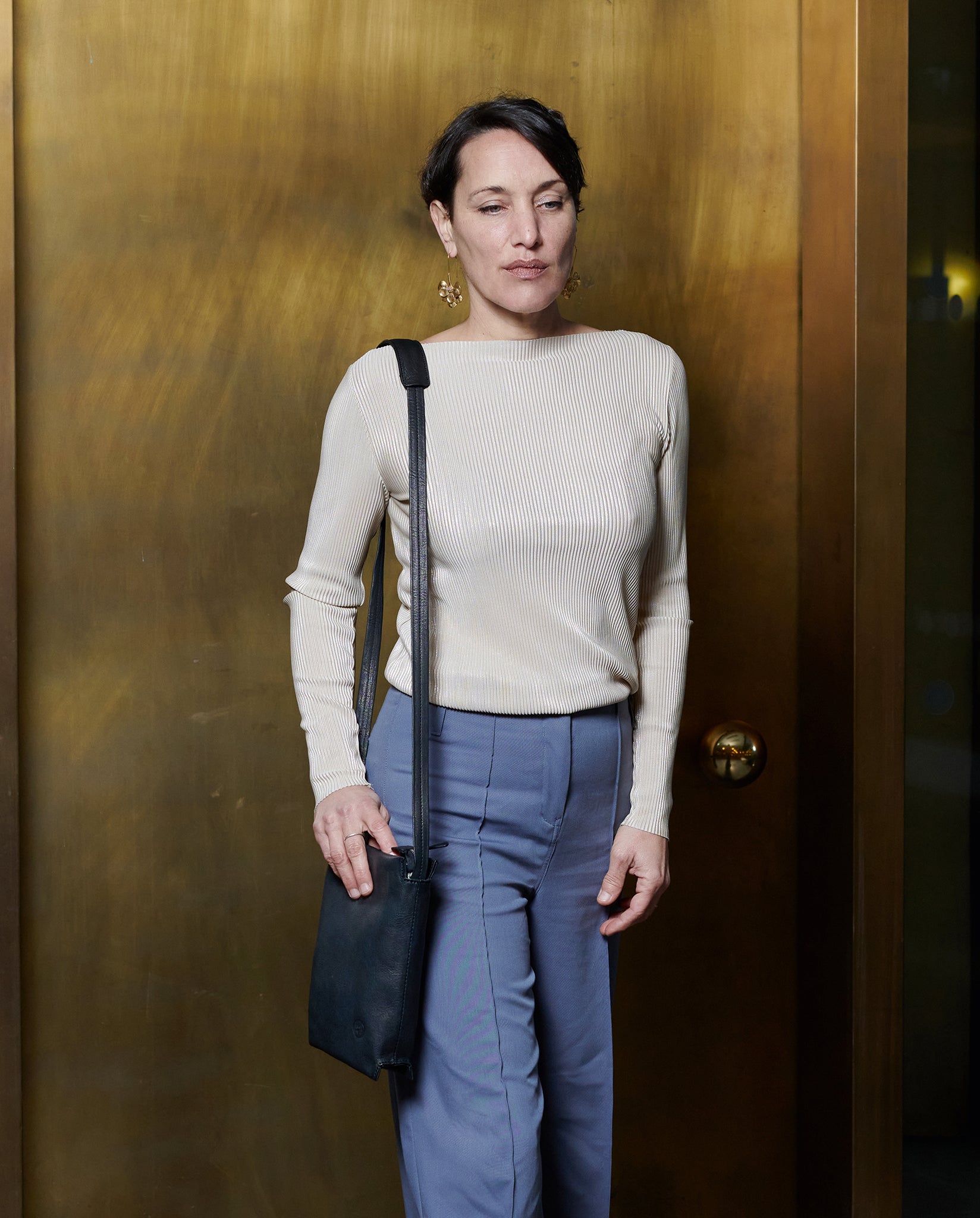 Plain Shoulder Bag upend